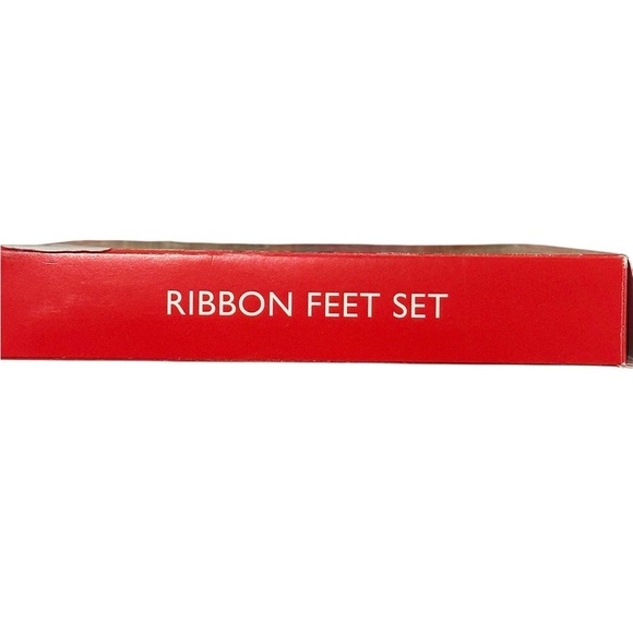 🆕 Husqvarna Viking Ribbon Feet Set 920-239-096 - Picture 3 of 3